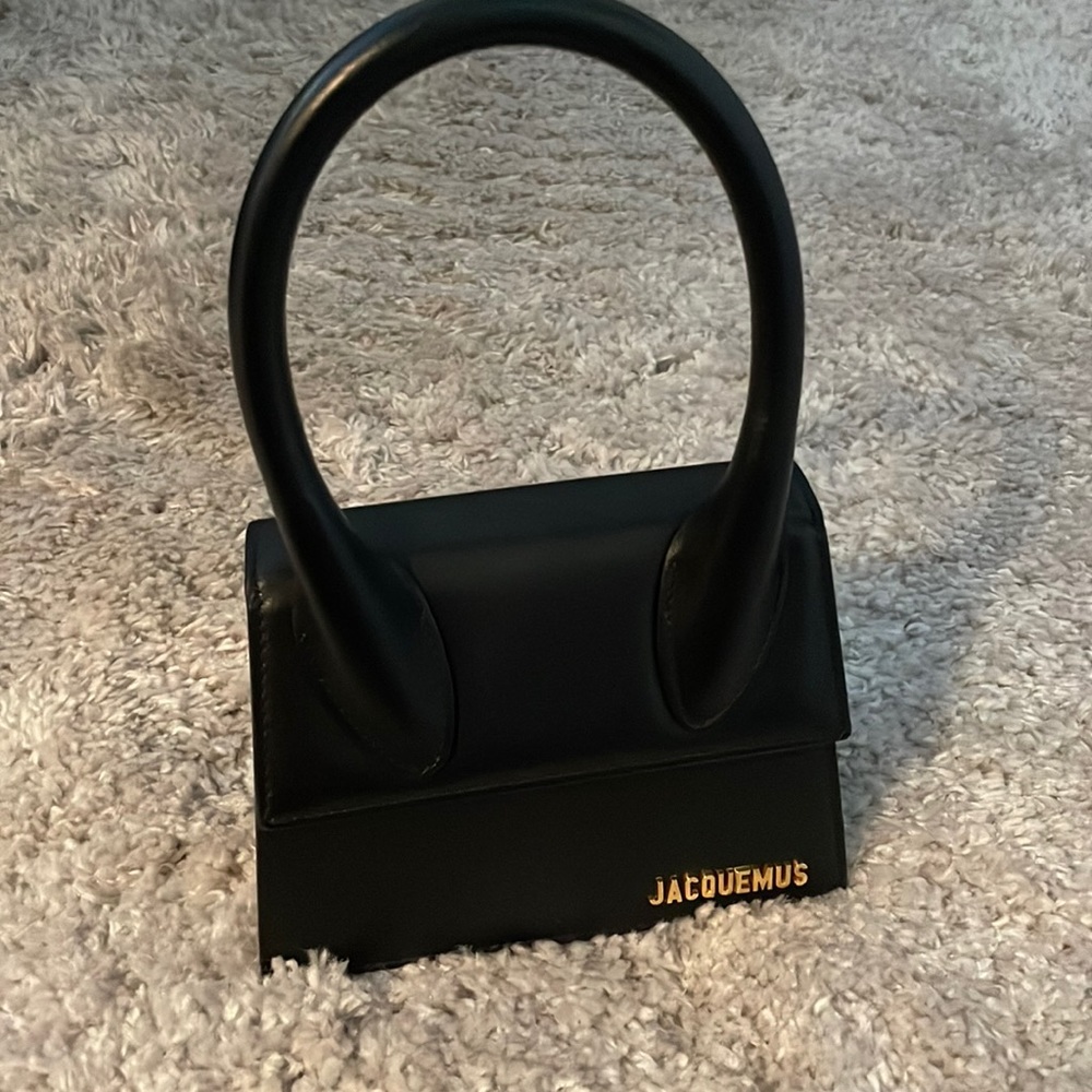 Jacquemus ‘Le Chiquito Moyen’ Top Handle bag